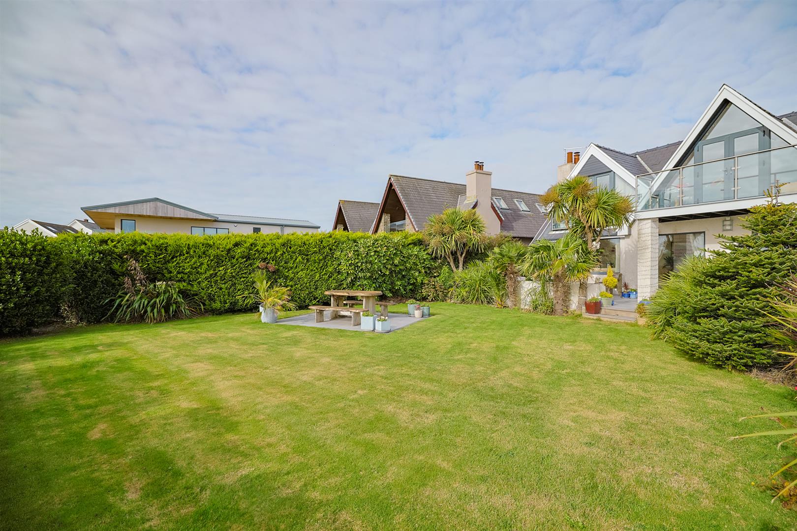 East Cliff, Pennard, Swansea, SA3 2AS